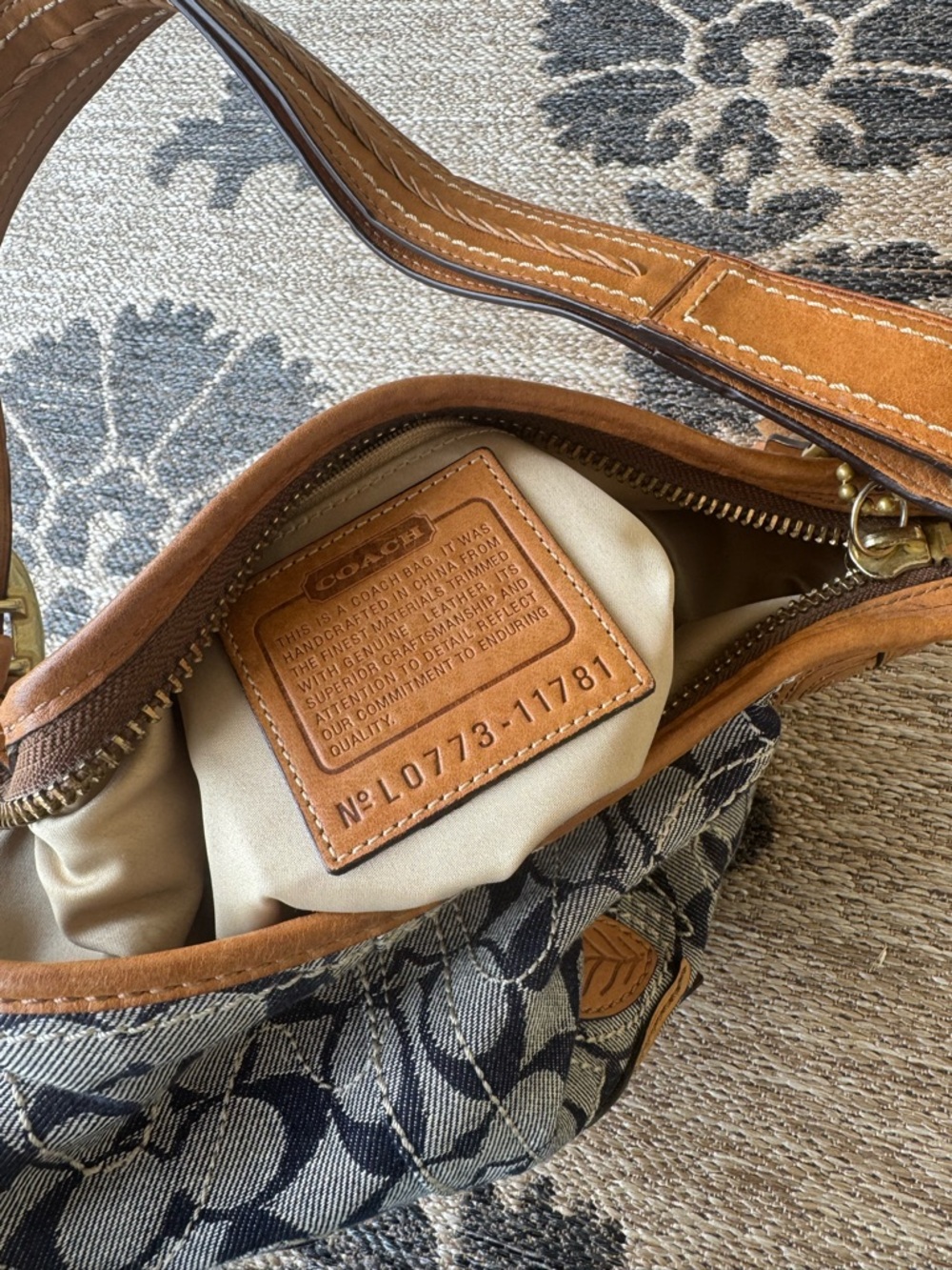 RARE Coach Bleecker denim floral hobo bag - Picture 6 of 8